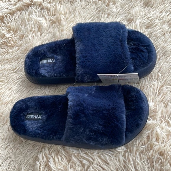 32° Degrees® Plush Cushion Slide - Picture 5 of 6